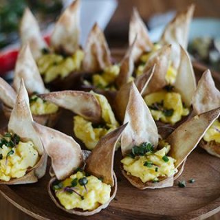 Flammkuchenkörbchen mit Rührei