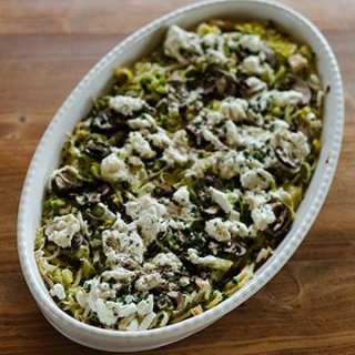 Makkaroni-Auflauf mit Sweet Dumpling Sauce