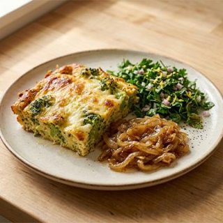 Brokkoli-Käse-Pudding mit langsam geschmolzenen Zw