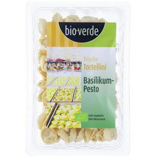 Tortellini mit Basilikum-Pesto